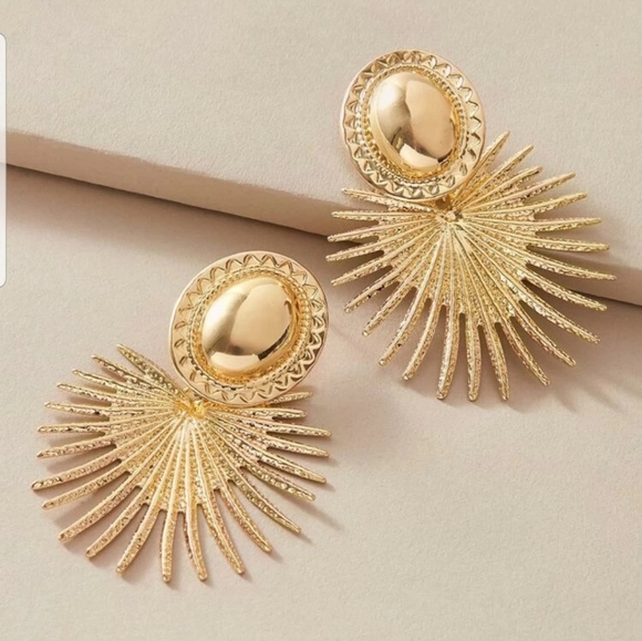 *Cami* Large Ornate Gold Earrings - Picture 5 of 5